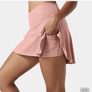 Halara crossover skirt size: M NWT